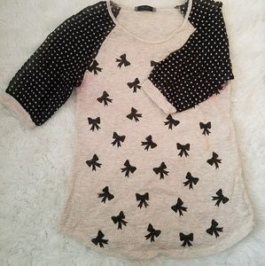 Lightweight knit maternity top